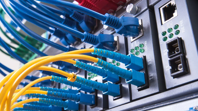 Meski terdengar sepele, pada era modern seperti sekarang cara setting jaringan LAN tentu menjadi suatu hal yang wajib diketahui setiap orang.