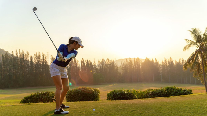 Olahraga golf memang identik dengan kesan eksklusif karena biasa dimainkan oleh kalangan elit. Tetapi, di luar itu, apa manfaat olahraga golf? Simak disini!