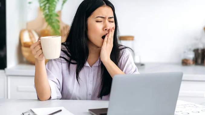 Ketahui Ini Dampak Kurang Tidur terhadap Produktivitas Kerja